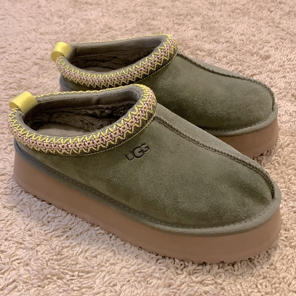 Ugg green platform tasman